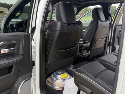 New 2026 RAM 3500 Laramie AWD/4WD image 45