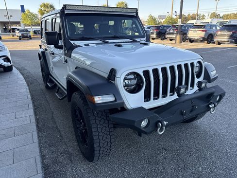 Used 2020 Jeep Wrangler Unlimited Sport image 5