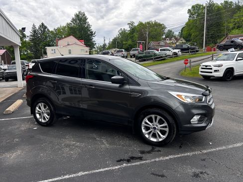 Used 2019 Ford Escape SE AWD/4WD image 15