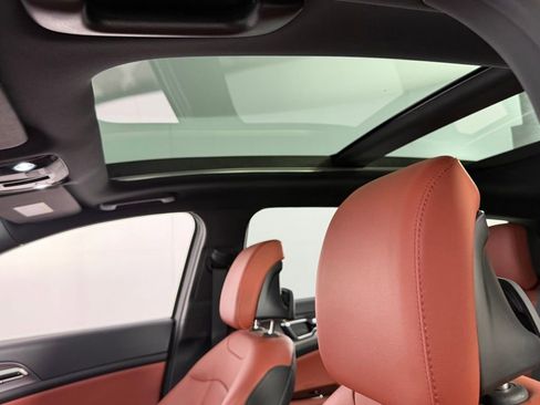 Used 2023 Kia Sportage SX image 25