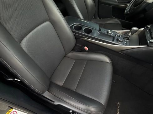 Used 2015 Lexus IS 250 RWD image 16