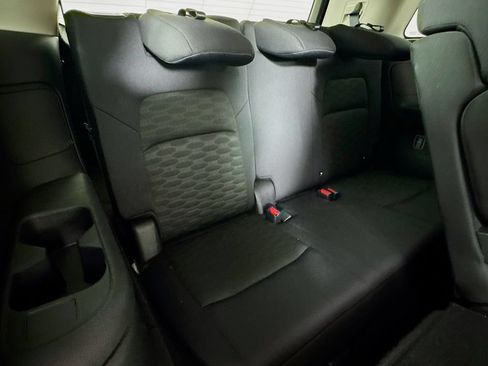 Used 2024 Nissan Pathfinder SV FWD image 32