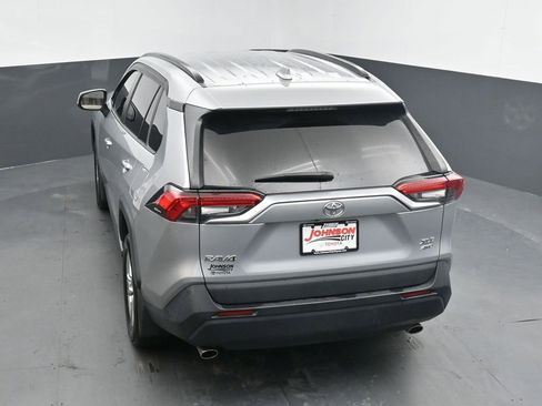 Used 2021 Toyota RAV4 XLE image 31