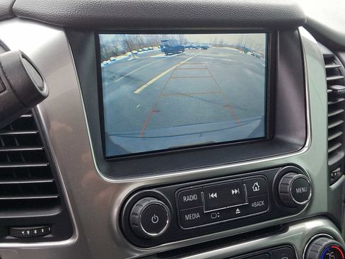 Used 2020 Chevrolet Tahoe LT w/ RST Edition image 20