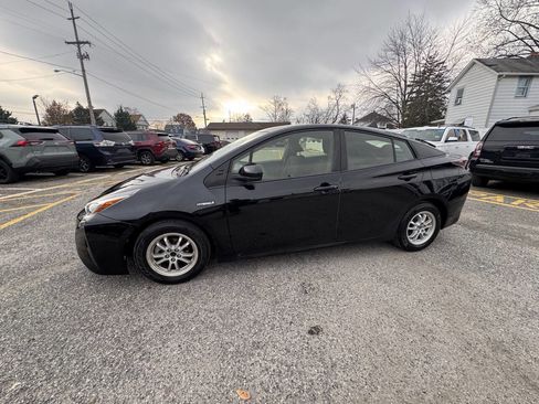 Used 2016 Toyota Prius Two image 26