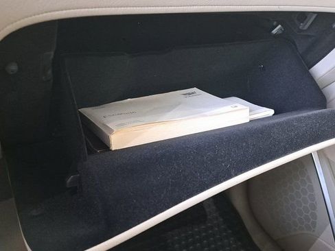 Used 2018 Cadillac Escalade Luxury image 24