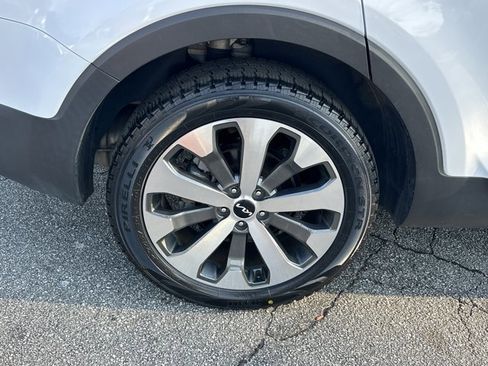 Used 2022 Kia Telluride EX w/ EX Premium Package image 21