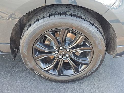 Certified 2024 Ford Edge SE w/ Black Appearance Package image 5