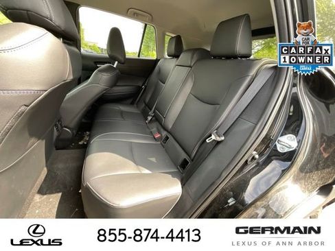 Used 2025 Toyota Corolla Cross XLE AWD/4WD image 13