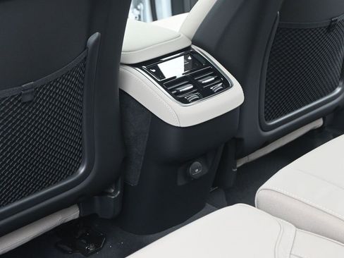 New 2026 Volvo XC90 B6 Ultra w/ Lounge Package image 29