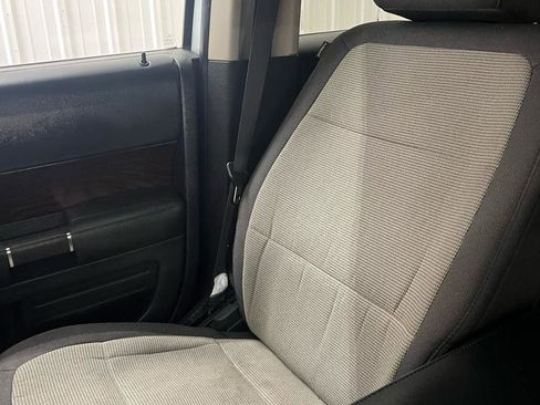 Used 2011 Ford Flex SEL FWD image 18