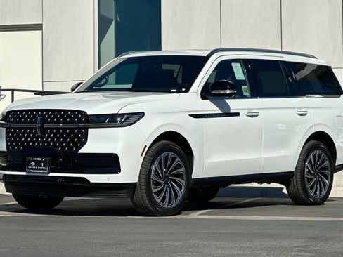 New 2025 Lincoln Navigator Black Label image 7