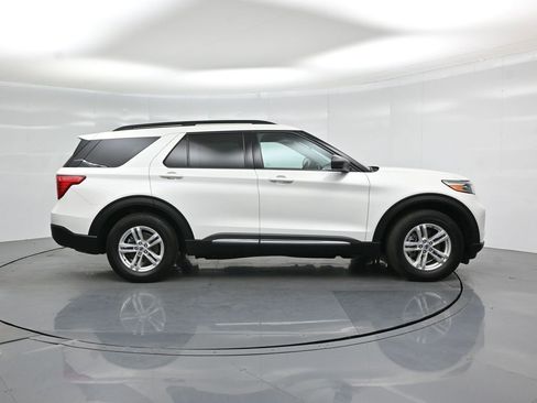 Used 2023 Ford Explorer XLT RWD image 27