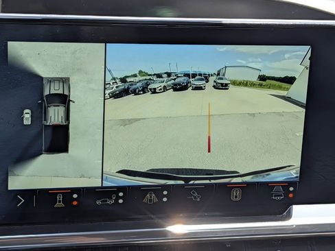Used 2025 GMC Sierra 2500 SLT w/ SLT Convenience Package AWD/4WD image 17