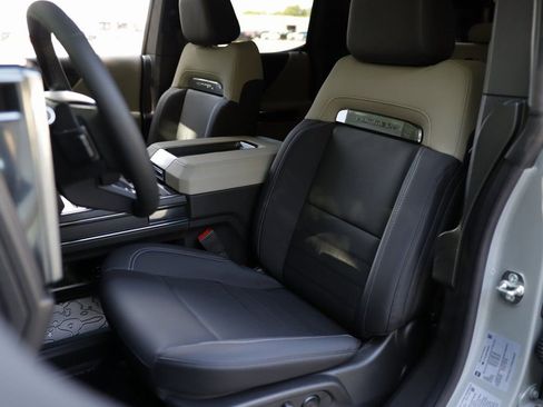 New 2026 GMC Hummer EV SUV image 25