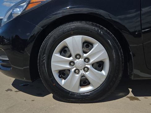 Used 2015 Kia Forte LX image 12