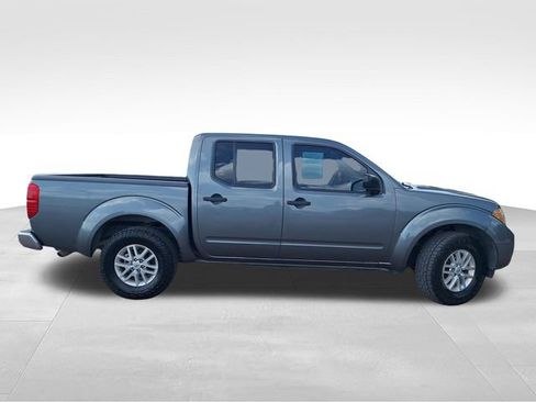 Used 2016 Nissan Frontier SV AWD/4WD image 8