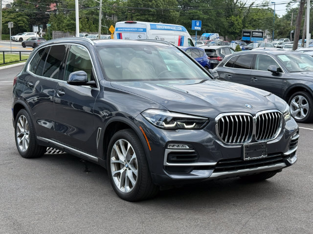 Used 2019 BMW X5 xDrive40i w/ Premium Package 2 AWD/4WD image 3