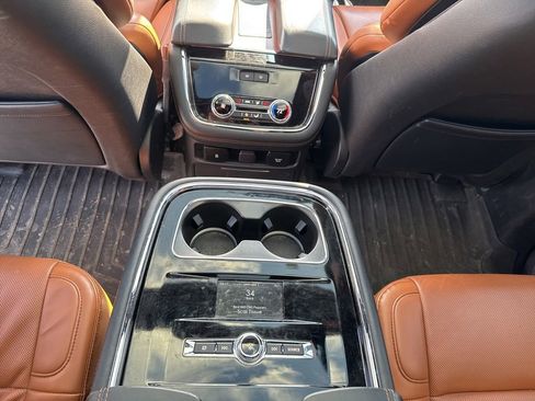 Used 2020 Lincoln Navigator Reserve w/ Luxury Package image 30