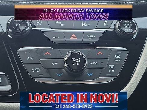 Used 2022 Chrysler Pacifica Touring-L image 20