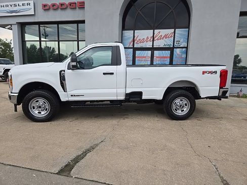 Used 2024 Ford F350 XL w/ FX4 Off-Road Package AWD/4WD image 5