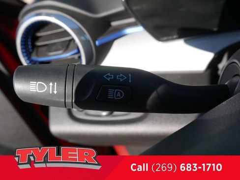 Used 2024 Chevrolet Trax LT w/ LT Convenience Package FWD image 23