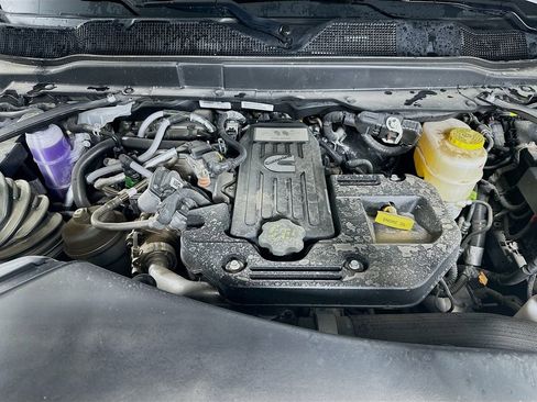New 2025 RAM 2500 Laramie AWD/4WD image 18