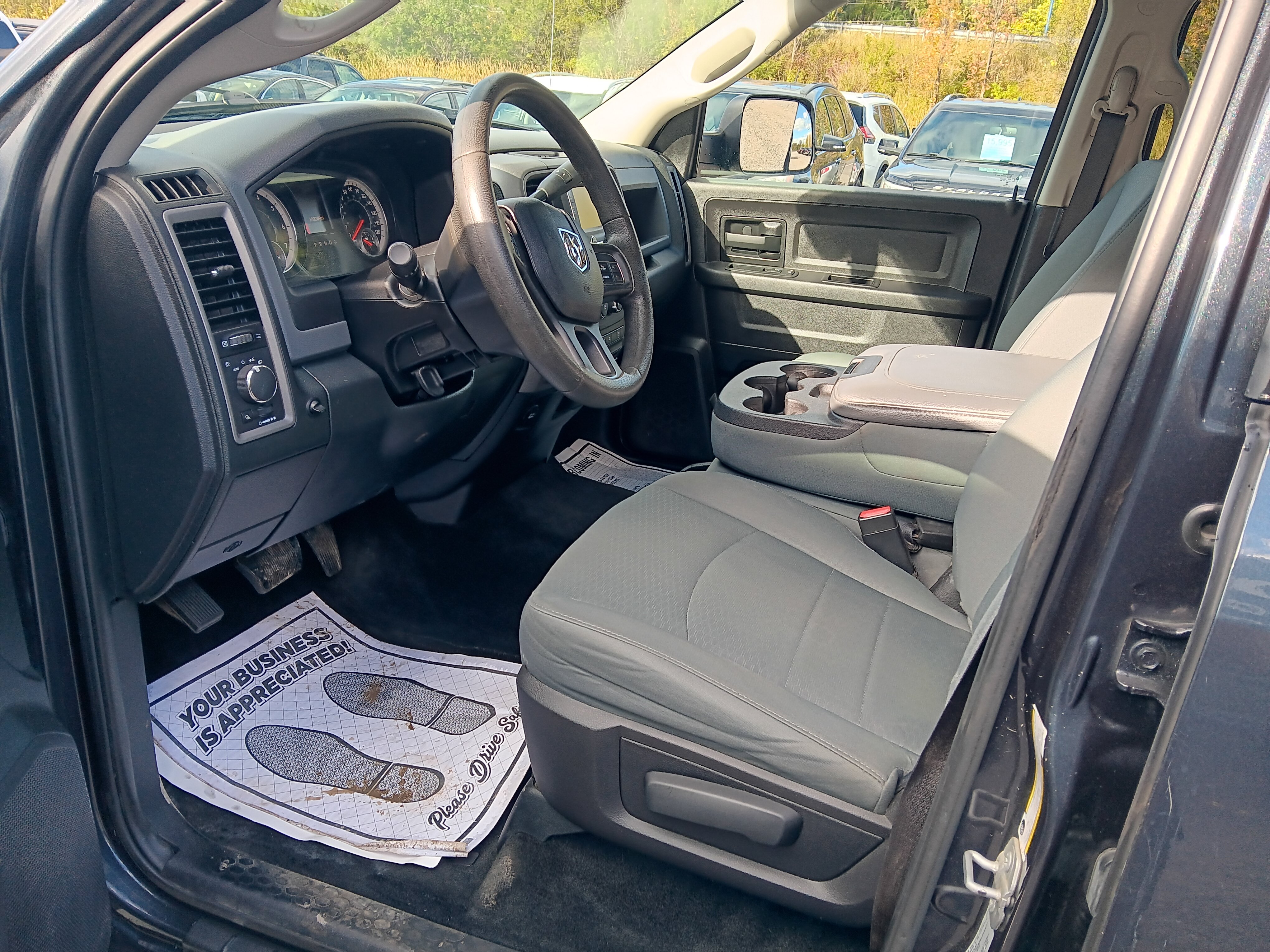 Used 2016 RAM 2500 Tradesman w/ Chrome Appearance Group AWD/4WD image 8
