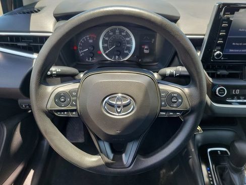 Used 2021 Toyota Corolla LE FWD image 22