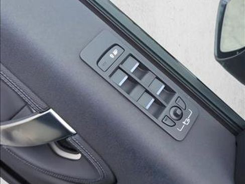 Used 2024 Land Rover Discovery Sport Dynamic SE image 19