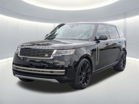 Used 2024 Land Rover Range Rover Long Wheelbase SE image 1