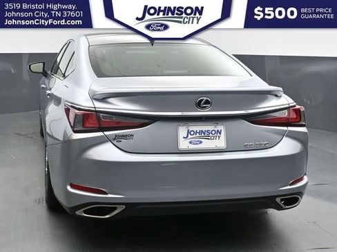 Used 2022 Lexus ES 350 Ultra Luxury w/ Accessory Package FWD image 11