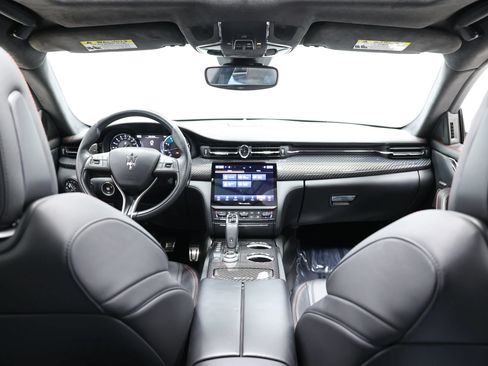 Used 2022 Maserati Quattroporte Trofeo RWD image 30