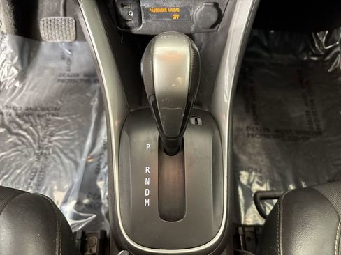 Used 2017 Chevrolet Trax LT w/ Sun & Sound Package image 18