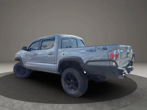 Used 2019 Toyota Tacoma TRD Off-Road image 4