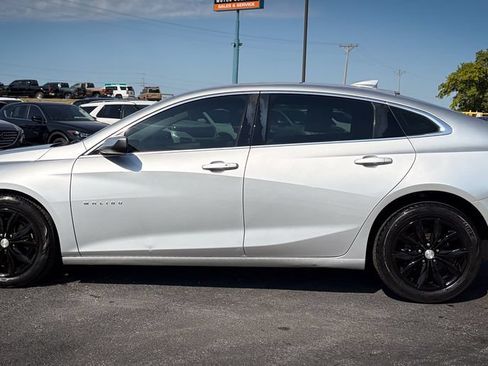 Used 2020 Chevrolet Malibu LT FWD image 15