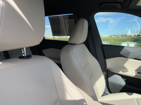 Certified 2025 BMW X1 xDrive28i w/ Convenience Package image 34