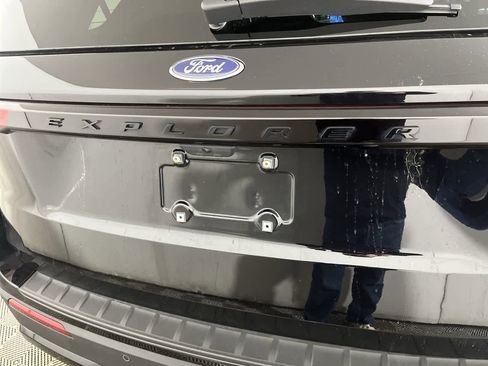 Used 2025 Ford Explorer ST-Line AWD/4WD image 11