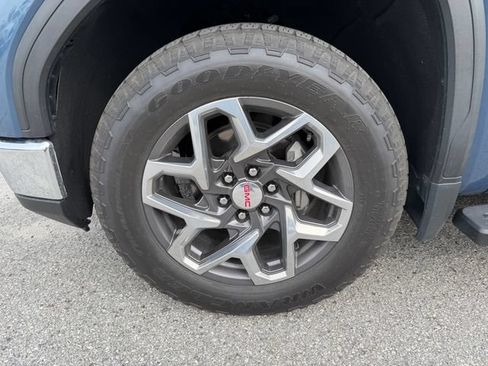 Used 2024 GMC Sierra 1500 SLT w/ SLT Premium Plus Package AWD/4WD image 9