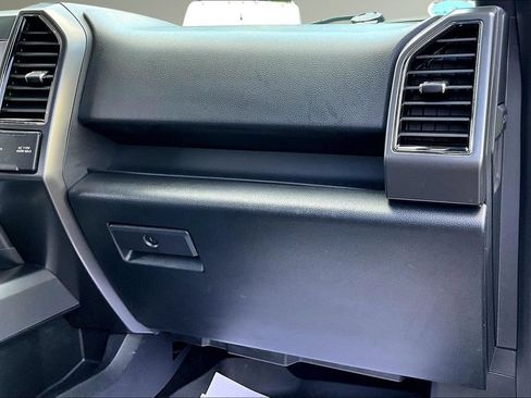 Used 2018 Ford F150 XLT w/ Equipment Group 301A Mid AWD/4WD image 25