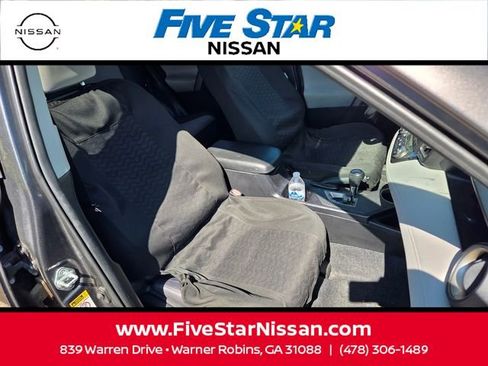 Used 2015 Toyota RAV4 XLE FWD image 16