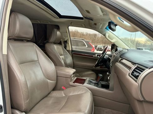 Used 2016 Lexus GX 460 image 25