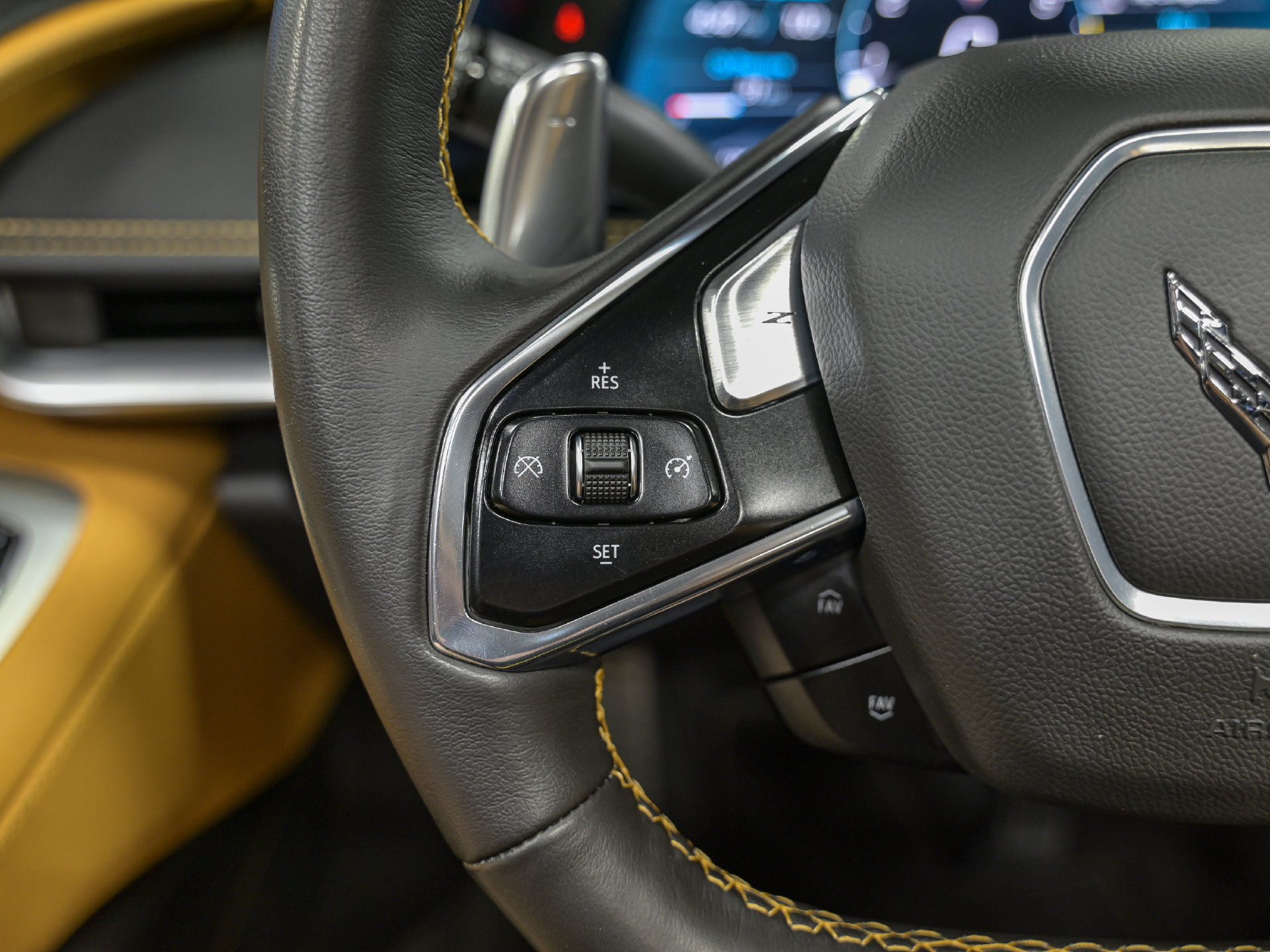 Used 2022 Chevrolet Corvette Stingray Preferred Conv w/ Z51 Performance Package RWD image 17
