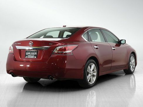 Used 2015 Nissan Altima 2.5 SV FWD image 5