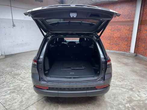 Used 2023 Jeep Grand Cherokee Altitude image 26