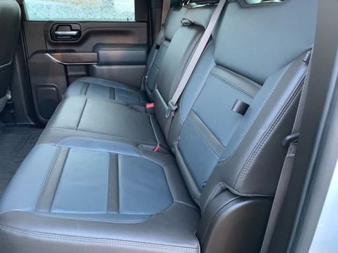 Used 2022 GMC Sierra 2500 Denali w/ Denali Ultimate Package AWD/4WD image 23