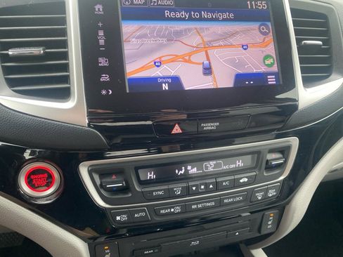 Used 2017 Honda Pilot Touring image 20