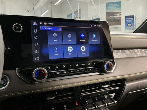 Used 2025 Chevrolet Colorado ZR2 w/ Technology Package image 26