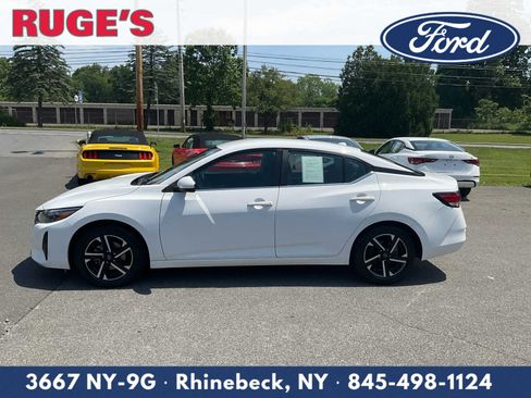 Used 2024 Nissan Sentra SV FWD image 7
