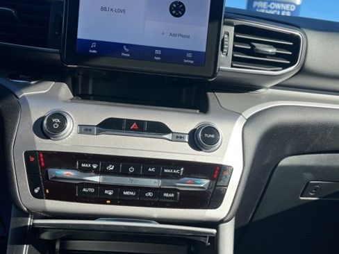 Used 2022 Ford Explorer XLT w/ Equipment Group 202A image 15